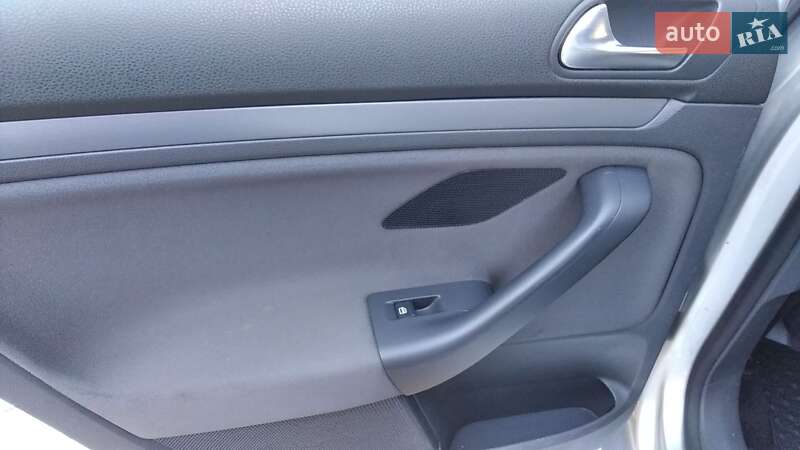 Универсал Volkswagen Golf 2009 в Чернигове фото 29 Универсал Volkswagen Golf 2009 в Чернигове