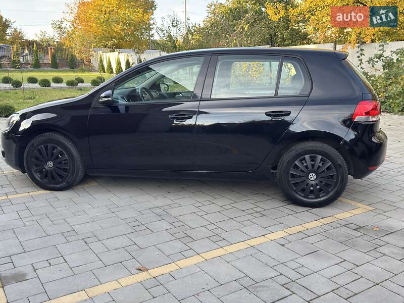 Хэтчбек Volkswagen Golf 2009 в Нововолынске