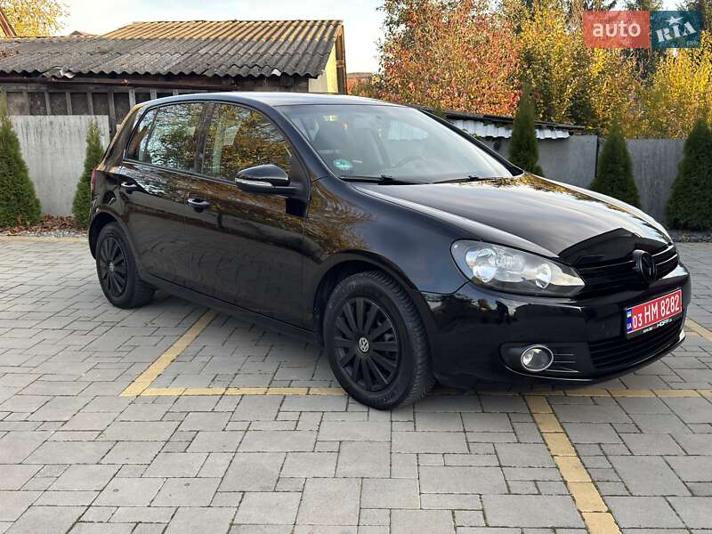Хэтчбек Volkswagen Golf 2009 в Нововолынске