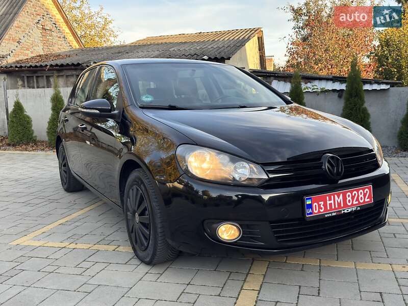 Хэтчбек Volkswagen Golf 2009 в Нововолынске