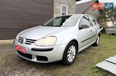 Хэтчбек Volkswagen Golf 2008 в 