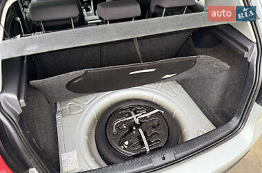 Хэтчбек Volkswagen Golf 2008 в 