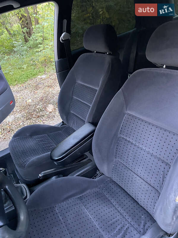 Хэтчбек Volkswagen Golf 1999 в Черновцах фото 12 Хэтчбек Volkswagen Golf 1999 в Черновцах