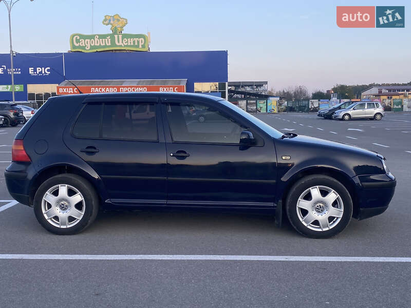 Хэтчбек Volkswagen Golf 2003 в Каменец-Подольском