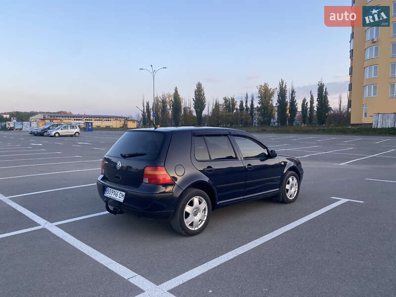 Хэтчбек Volkswagen Golf 2003 в Каменец-Подольском