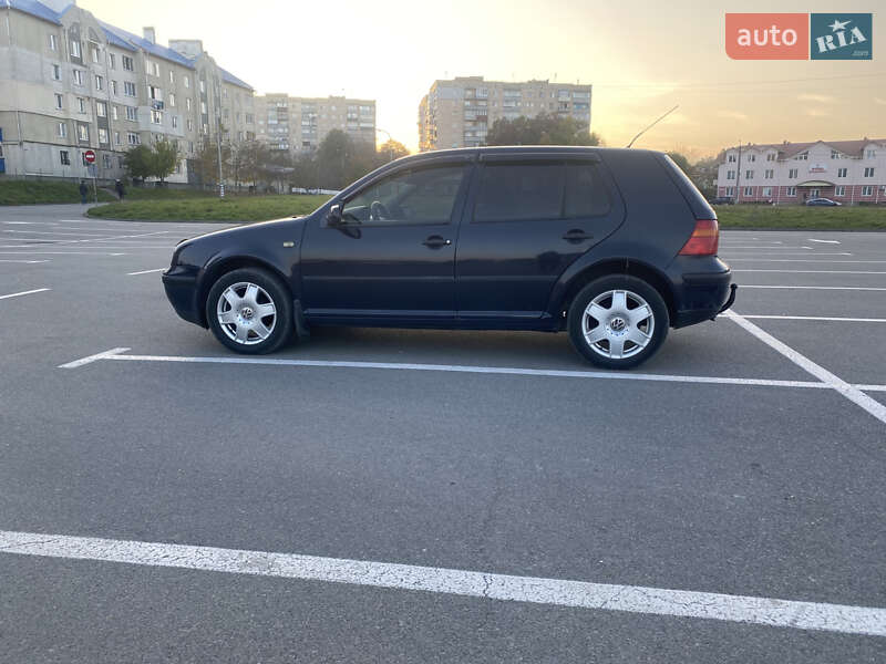 Хэтчбек Volkswagen Golf 2003 в Каменец-Подольском
