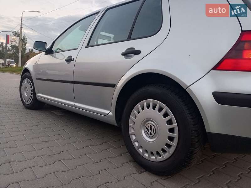 Хетчбек Volkswagen Golf 2002 в Запоріжжі фото 4 Хетчбек Volkswagen Golf 2002 в Запоріжжі