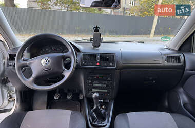 Универсал Volkswagen Golf 2002 в  фото 7 Универсал Volkswagen Golf 2002 в
