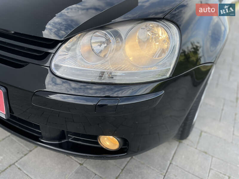 Хетчбек Volkswagen Golf 2008 в Рівному