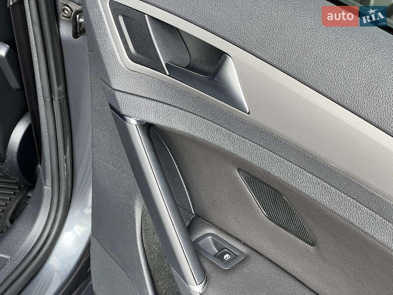 Хетчбек Volkswagen Golf 2015 в Києві фото 52 Хетчбек Volkswagen Golf 2015 в Києві