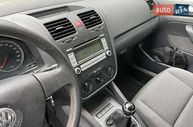 Хэтчбек Volkswagen Golf 2008 в 