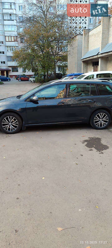 Універсал Volkswagen Golf 2016 в Тернополі