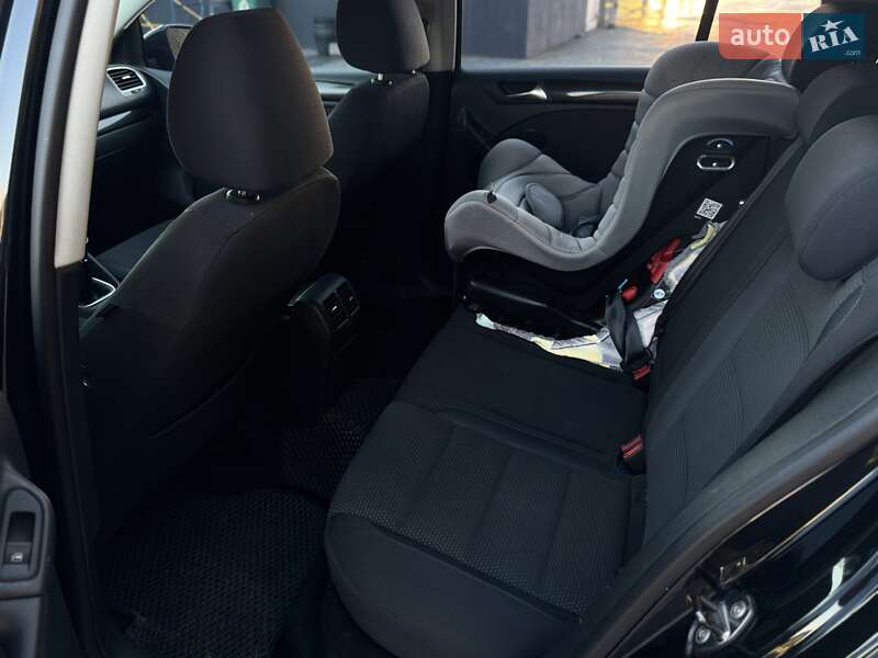 Хетчбек Volkswagen Golf 2010 в Мукачевому