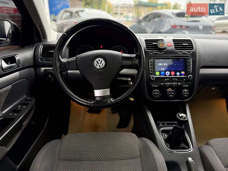 Універсал Volkswagen Golf 2008 в Києві фото 15 Універсал Volkswagen Golf 2008 в Києві
