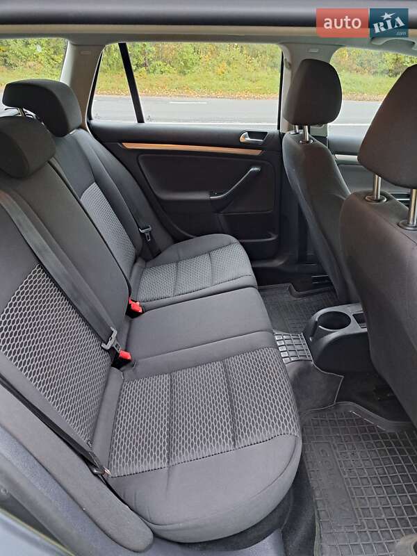 Універсал Volkswagen Golf 2009 в Нетішині