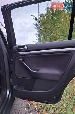 Универсал Volkswagen Golf 2009 в 