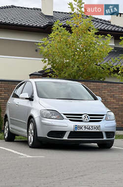 Хэтчбек Volkswagen Golf 2005 в Виннице