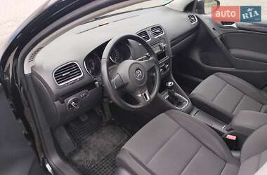 Хэтчбек Volkswagen Golf 2009 в 