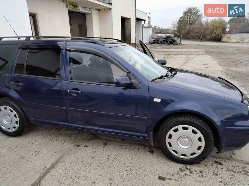 Універсал Volkswagen Golf 1999 в Шумську