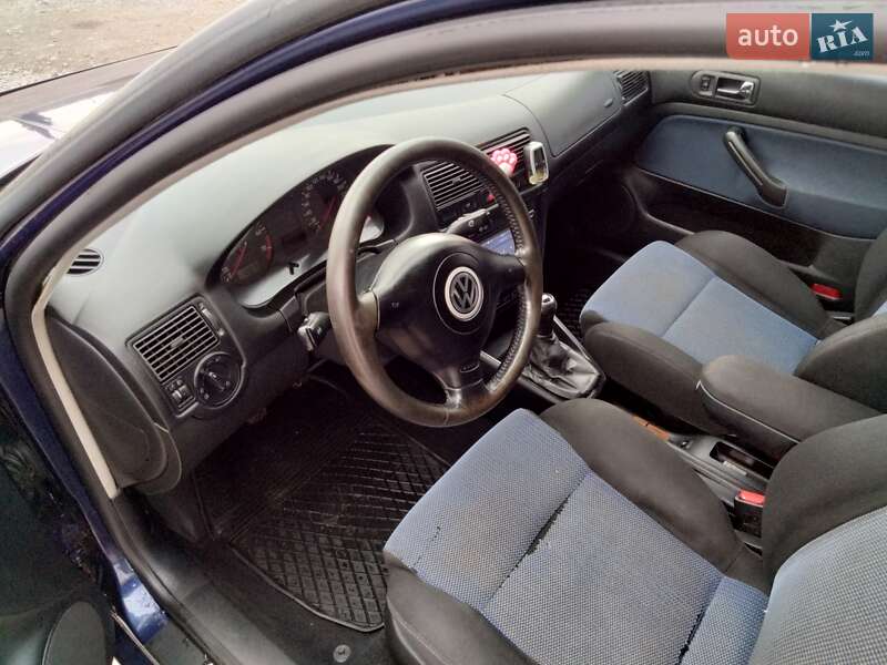 Універсал Volkswagen Golf 1999 в Шумську