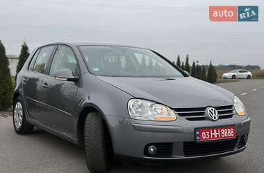 Хэтчбек Volkswagen Golf 2007 в 