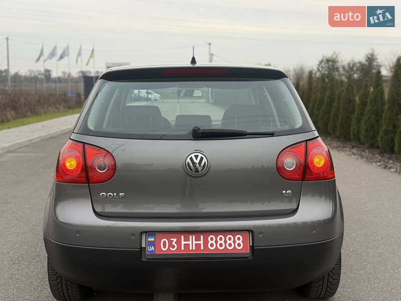 Хэтчбек Volkswagen Golf 2007 в Березане