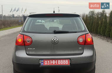 Хэтчбек Volkswagen Golf 2007 в 
