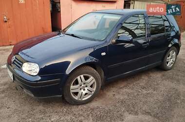 Хэтчбек Volkswagen Golf 2002 в Львове