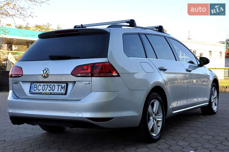 Универсал Volkswagen Golf 2015 в Львове
