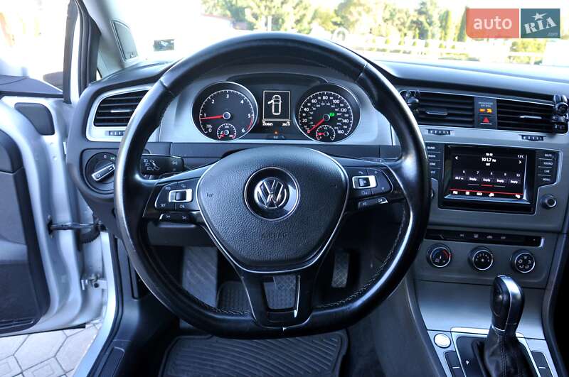 Универсал Volkswagen Golf 2015 в Львове