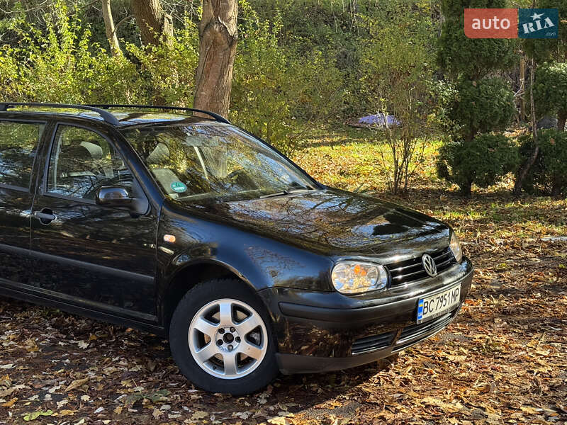 Універсал Volkswagen Golf 2005 в Дрогобичі