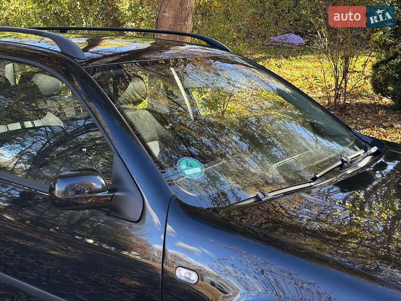 Універсал Volkswagen Golf 2005 в Дрогобичі