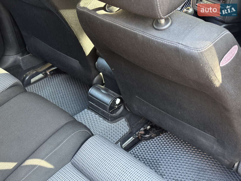 Універсал Volkswagen Golf 2005 в Дрогобичі