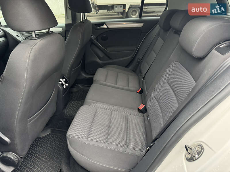 Хэтчбек Volkswagen Golf 2012 в Киеве фото 24 Хэтчбек Volkswagen Golf 2012 в Киеве