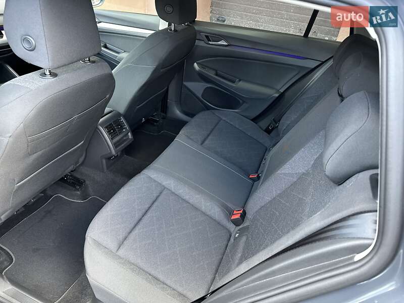 Универсал Volkswagen Golf 2022 в Стрые