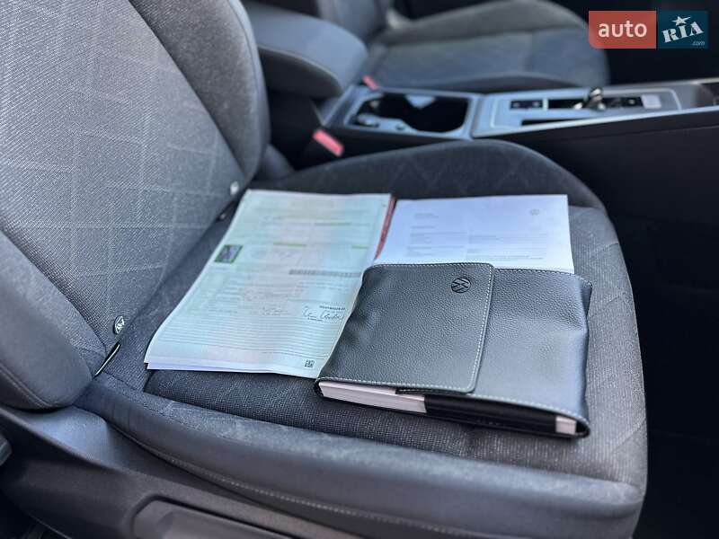 Универсал Volkswagen Golf 2022 в Стрые