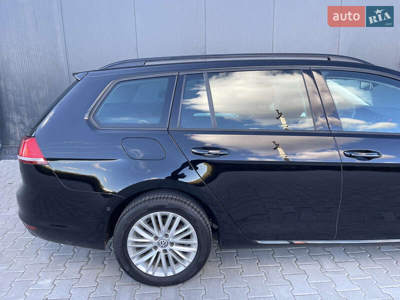 Универсал Volkswagen Golf 2014 в Львове