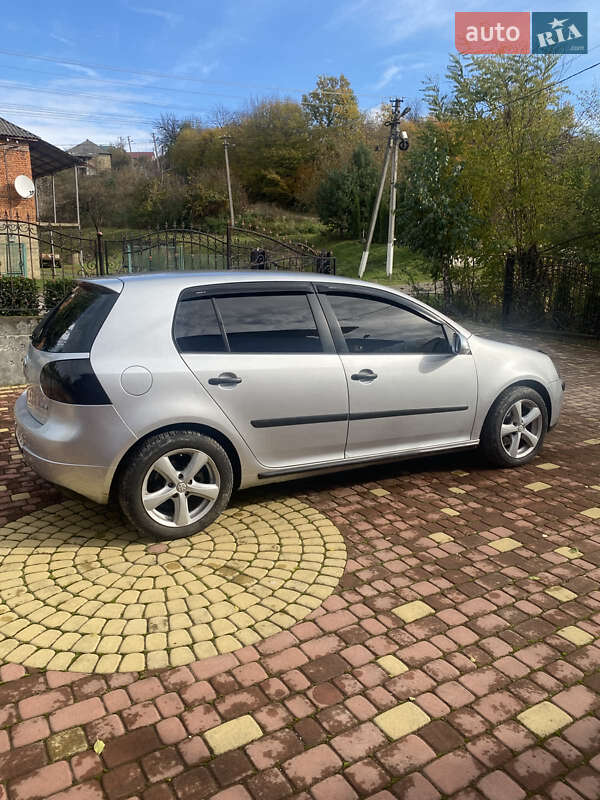 Хэтчбек Volkswagen Golf 2003 в Виноградове фото 7 Хэтчбек Volkswagen Golf 2003 в Виноградове