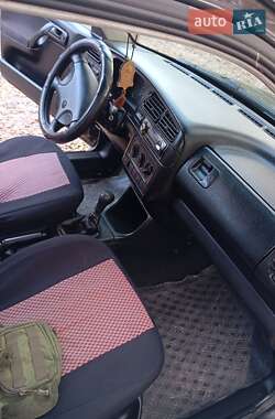Хэтчбек Volkswagen Golf 1993 в  фото 6 Хэтчбек Volkswagen Golf 1993 в