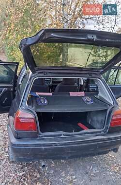 Хэтчбек Volkswagen Golf 1993 в  фото 13 Хэтчбек Volkswagen Golf 1993 в
