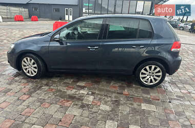 Хэтчбек Volkswagen Golf 2010 в 