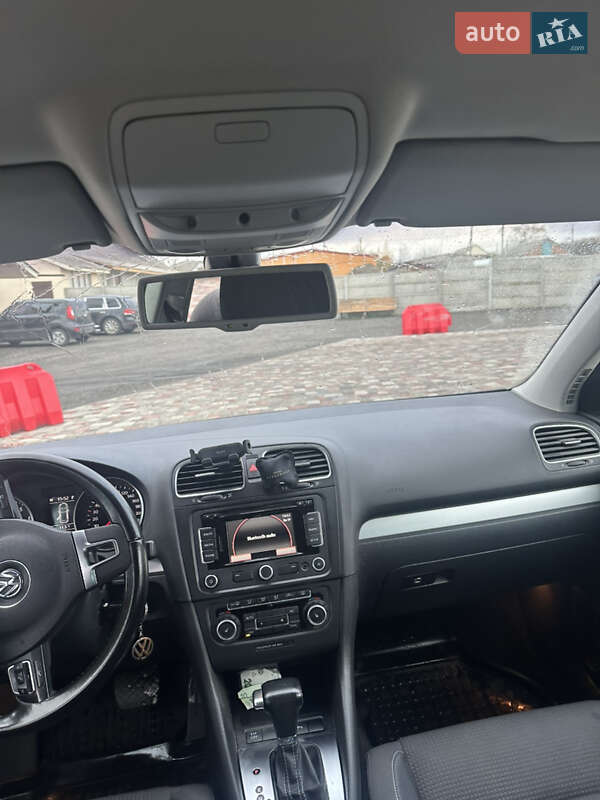 Хетчбек Volkswagen Golf 2010 в Великій Багачці