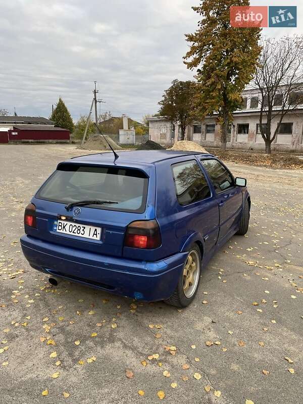 Хэтчбек Volkswagen Golf 1992 в Вараше фото 2 Хэтчбек Volkswagen Golf 1992 в Вараше