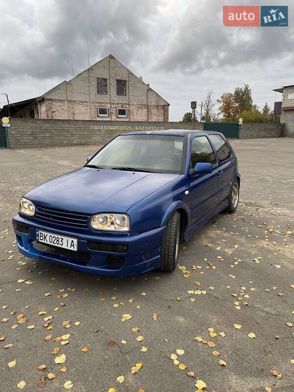 Хэтчбек Volkswagen Golf 1992 в Вараше фото 6 Хэтчбек Volkswagen Golf 1992 в Вараше
