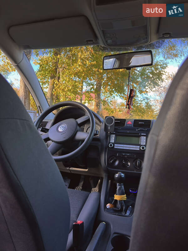 Хетчбек Volkswagen Golf 2004 в Шаргороді