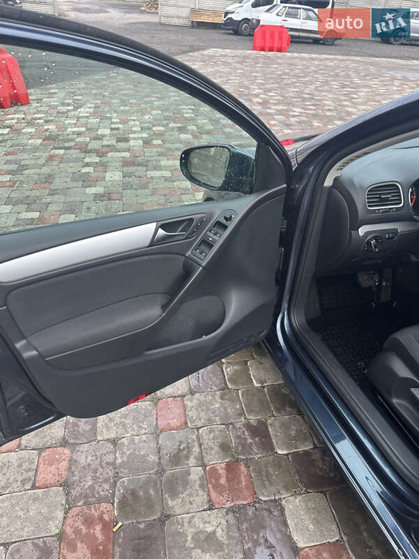 Хетчбек Volkswagen Golf 2010 в Великій Багачці