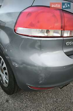 Хэтчбек Volkswagen Golf 2010 в 