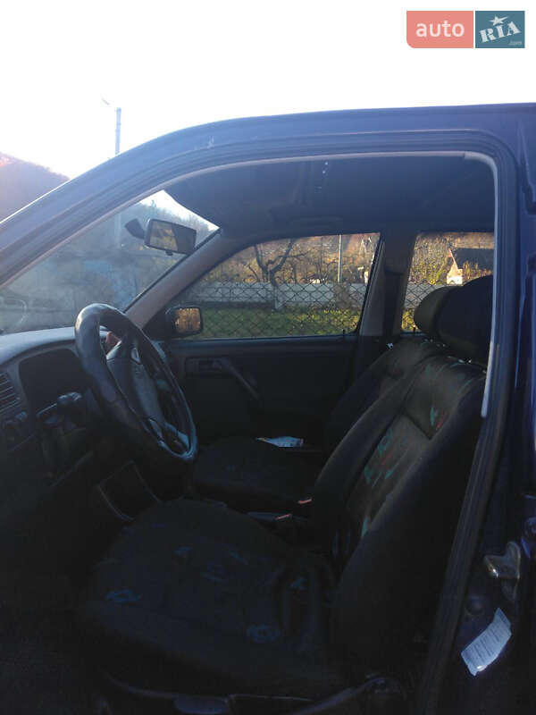 Хетчбек Volkswagen Golf 1997 в Вижниці