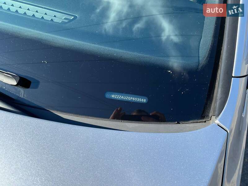 Универсал Volkswagen Golf 2016 в Киеве