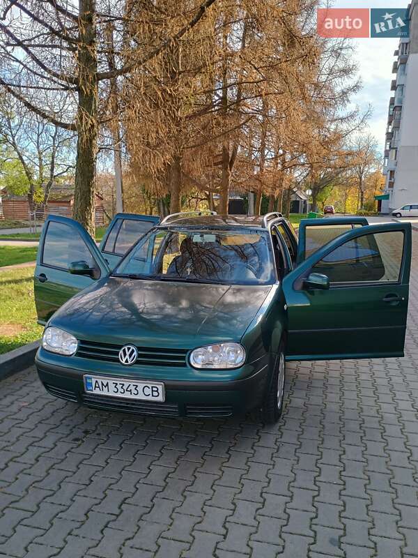 Volkswagen Golf 2002